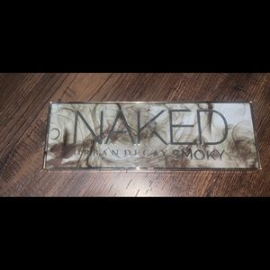 Urban Decay Smokey Pallet
